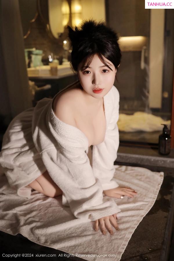   [XiuRen]高清写真图 2024.03.20 No.8263 陈小花 美臀性感第8张图片